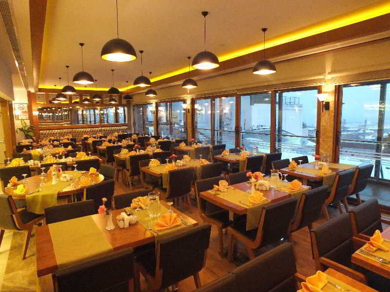 Grand Asiyan Hotel 4*