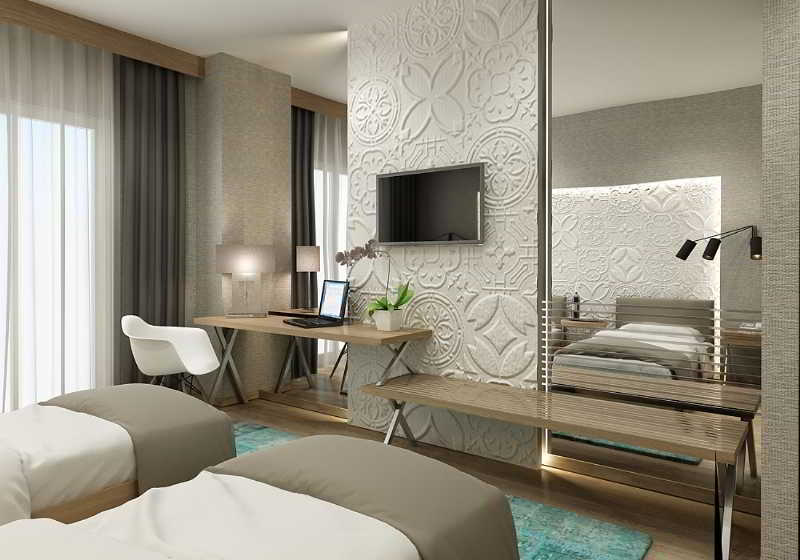 Aybar & Hotel 4*