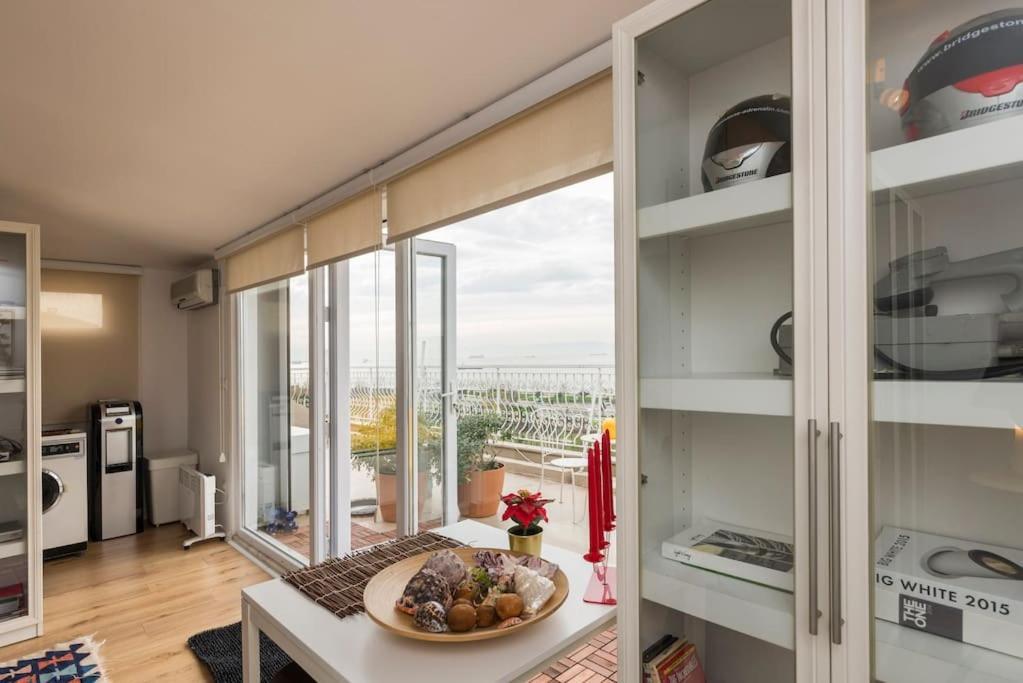 Apartment Rooftop Flat With A Great Sea View Terrace