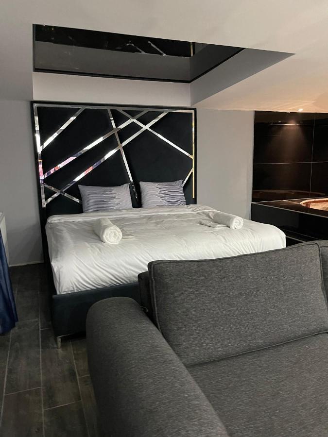 Apartment Kent