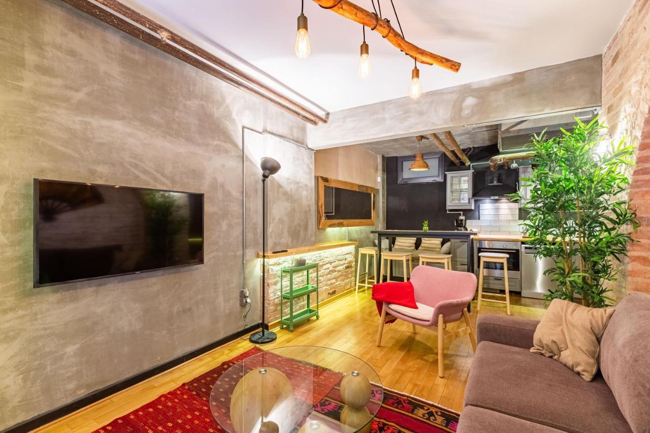 Missafir Well-designed With Calming Backyard In The Heart Of Nisantasi, Sisli * Istanbul