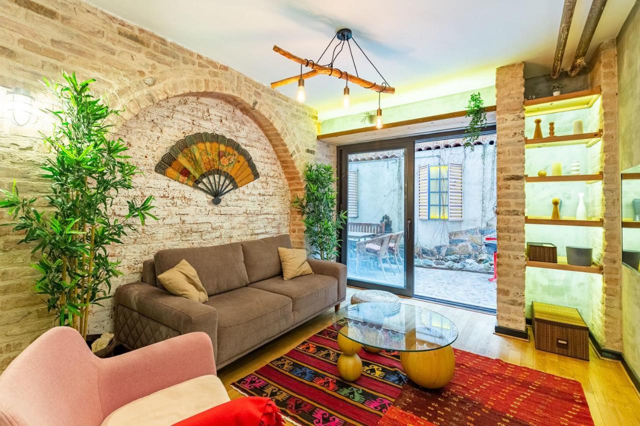Missafir Well-designed With Calming Backyard In The Heart Of Nisantasi, Sisli Apartment