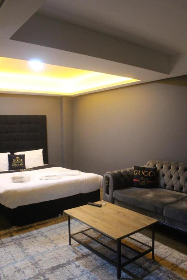 Lara Apartment