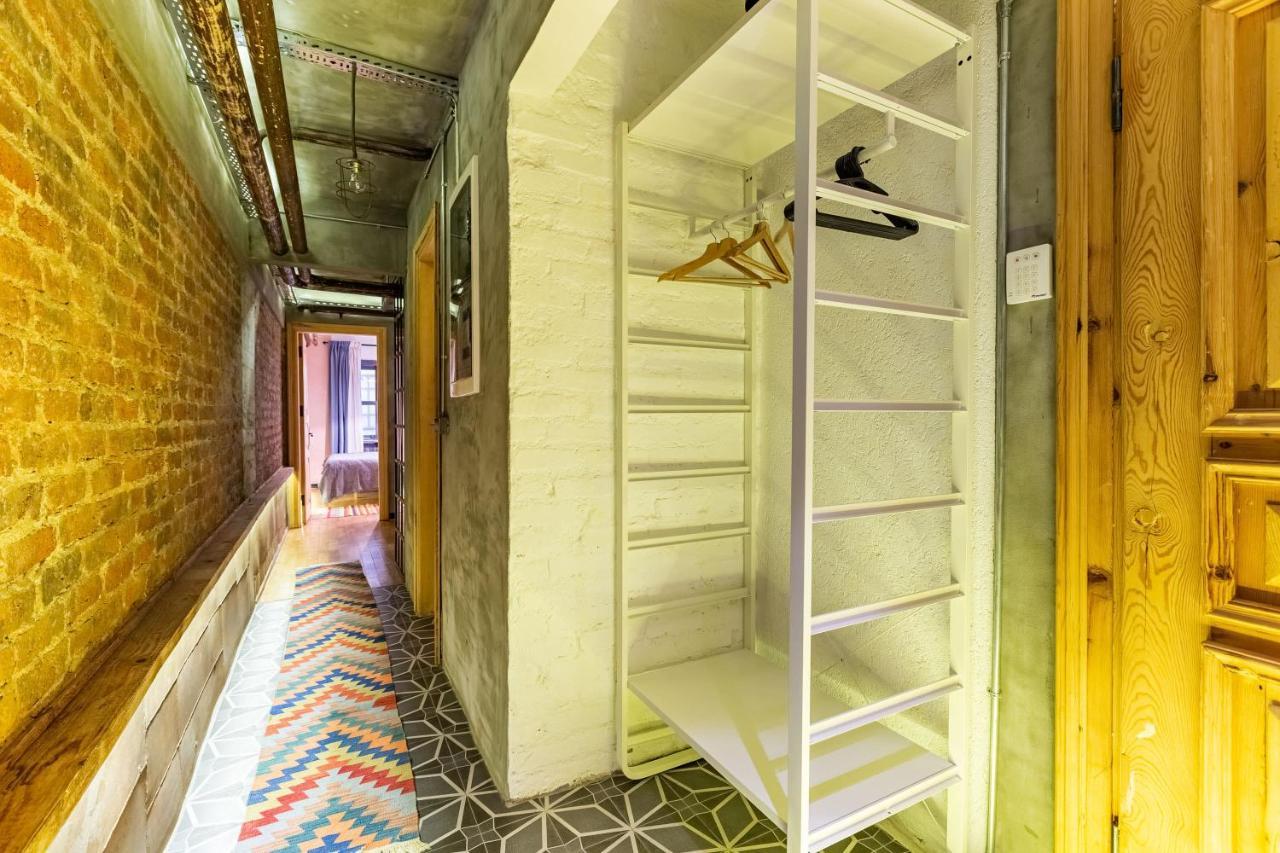 Missafir Well-designed With Calming Backyard In The Heart Of Nisantasi, Sisli Apartment