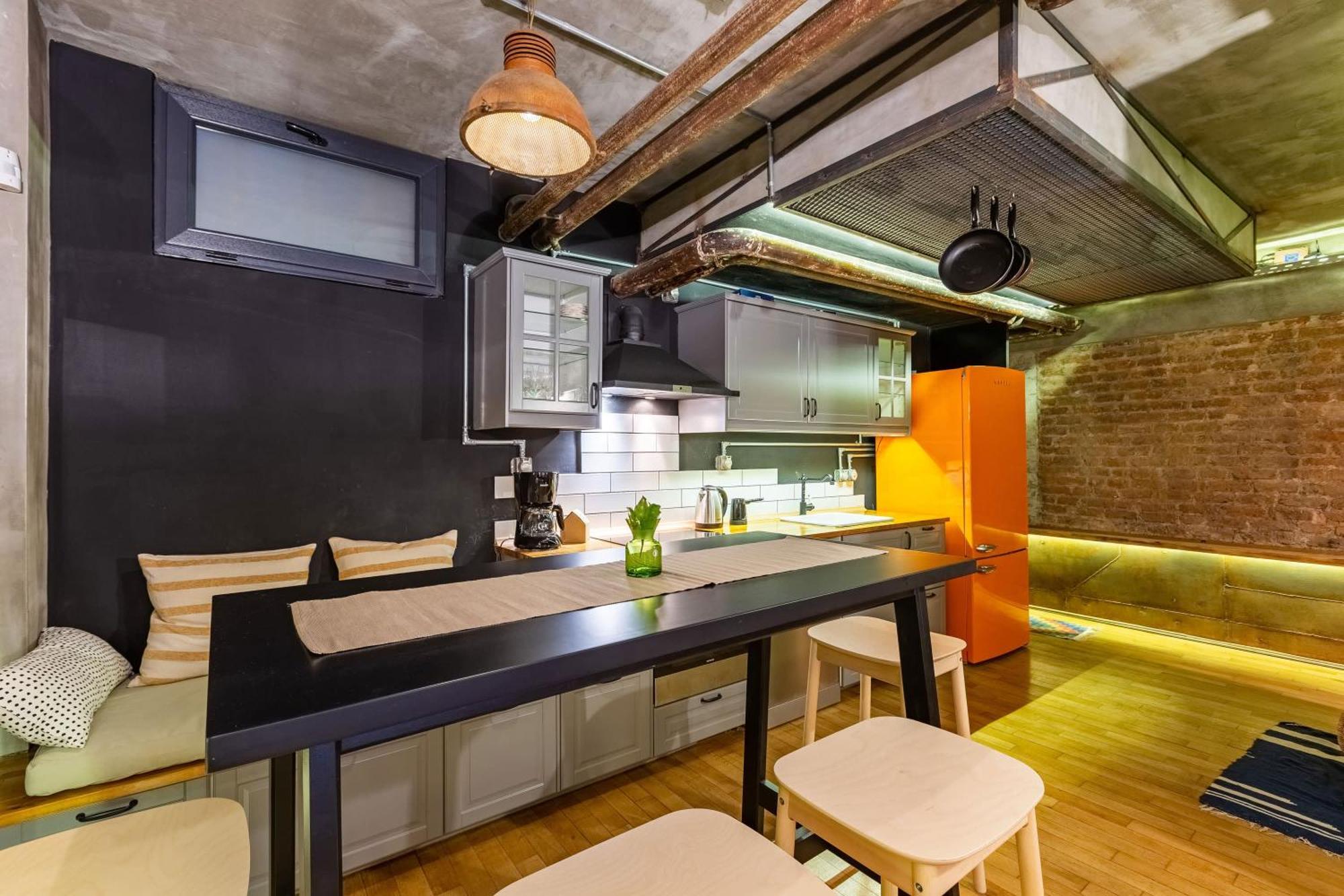 Missafir Well-designed With Calming Backyard In The Heart Of Nisantasi, Sisli *