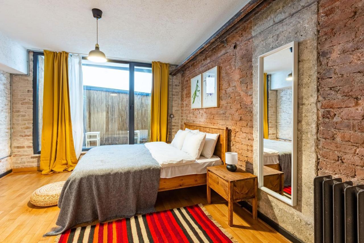 Apartment Missafir Well-designed With Calming Backyard In The Heart Of Nisantasi, Sisli Istanbul