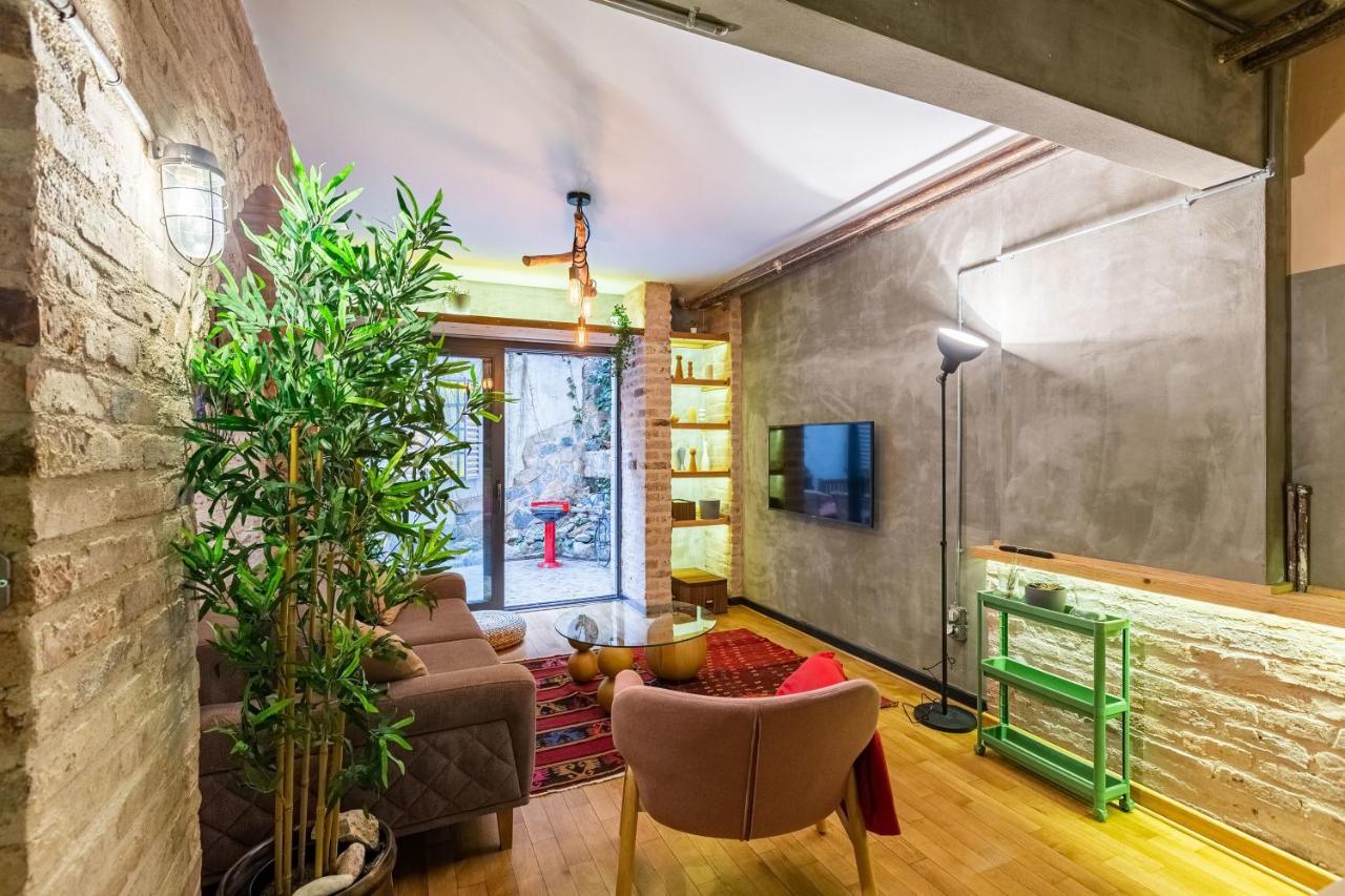 Apartment Missafir Well-designed With Calming Backyard In The Heart Of Nisantasi, Sisli *