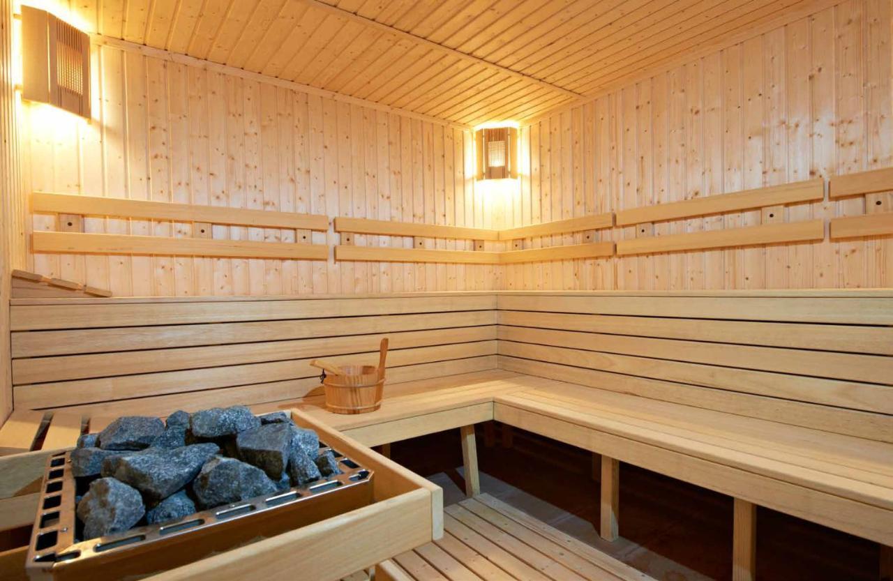 25% Off Prestigious 5-stars, Pool, Sauna, Fitness Apartment *