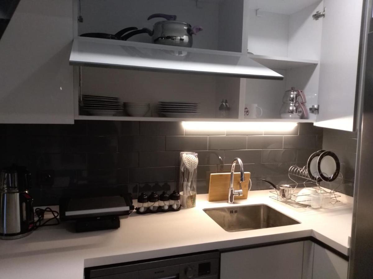 25% Off Prestigious 5-stars, Pool, Sauna, Fitness Apartment Istanbul