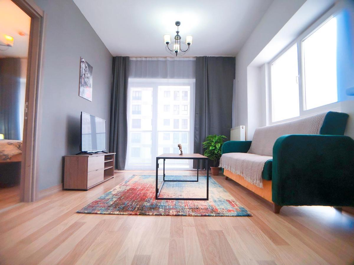 Apartment Alpha Home-aris
