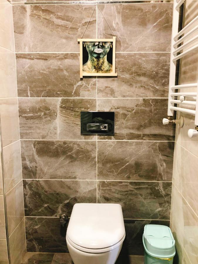 Apartment Alpha Home-aris