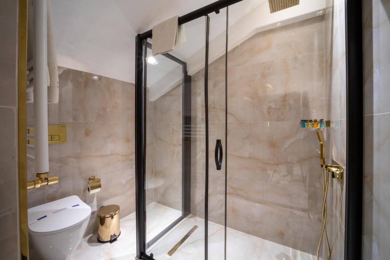 Walton Gardens Pera Aparthotel 4*