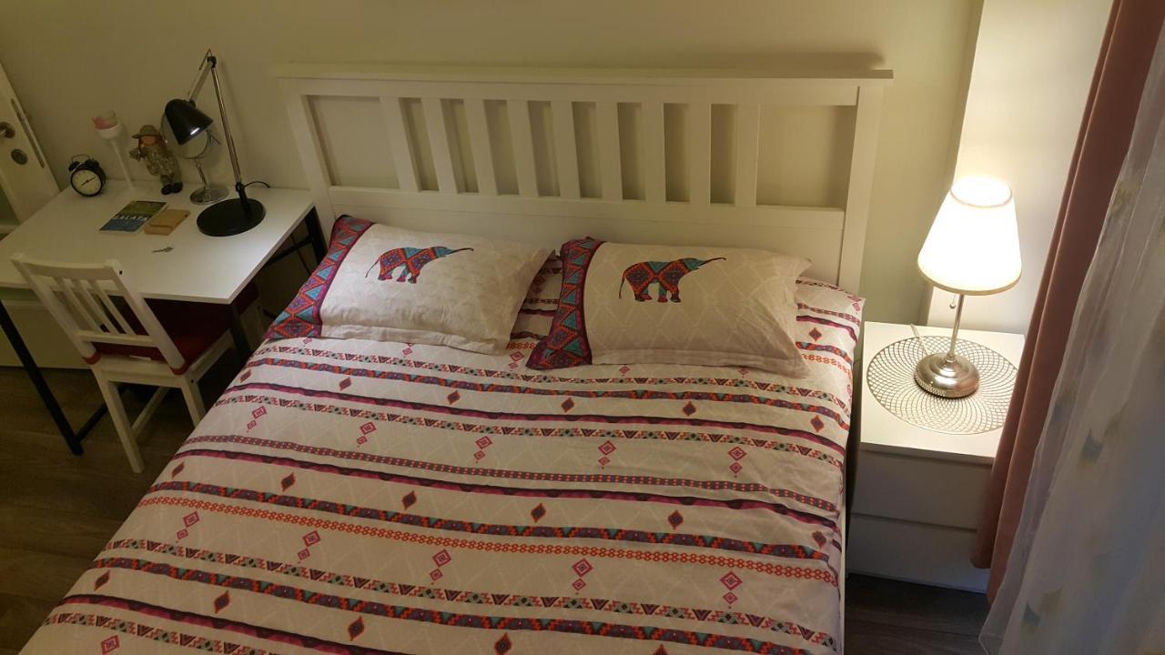 Shared Center Of The Istanbul, Metro 3 Mnt Homestay
