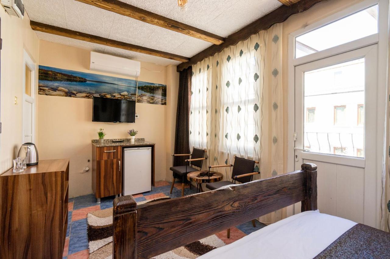 Apartment Pi & Istanbul