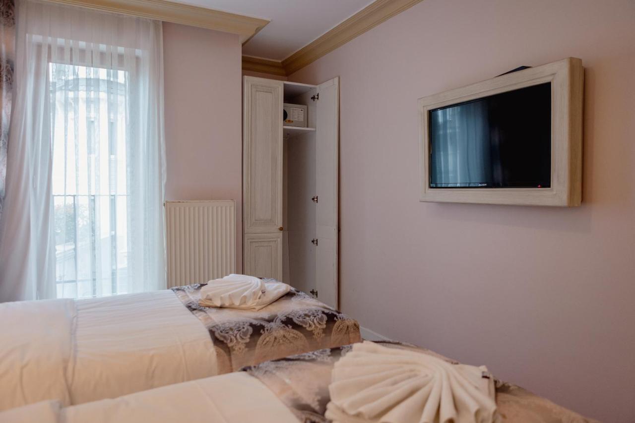 Hotel Agora 3*