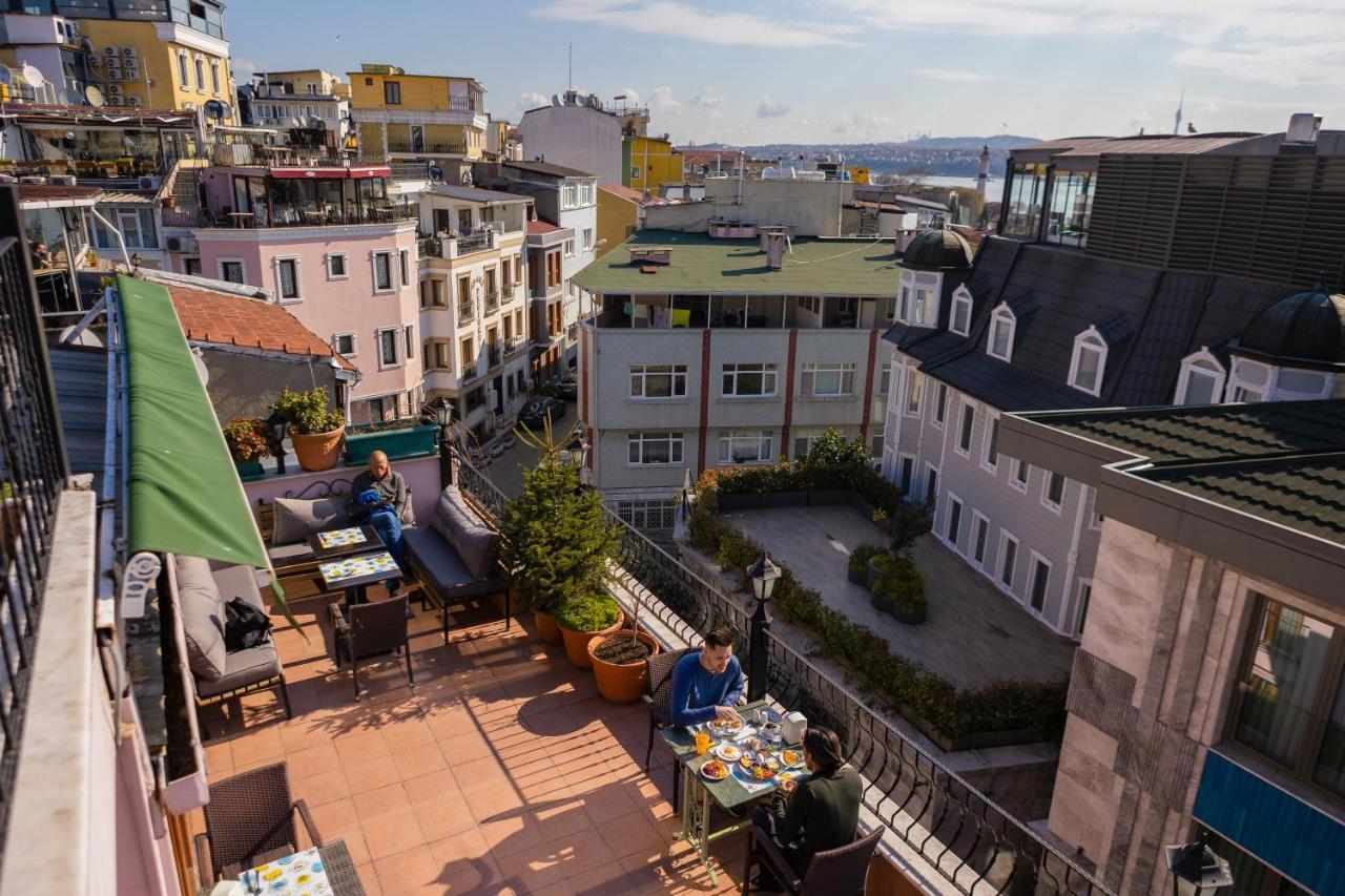 Agora Hotel 3*