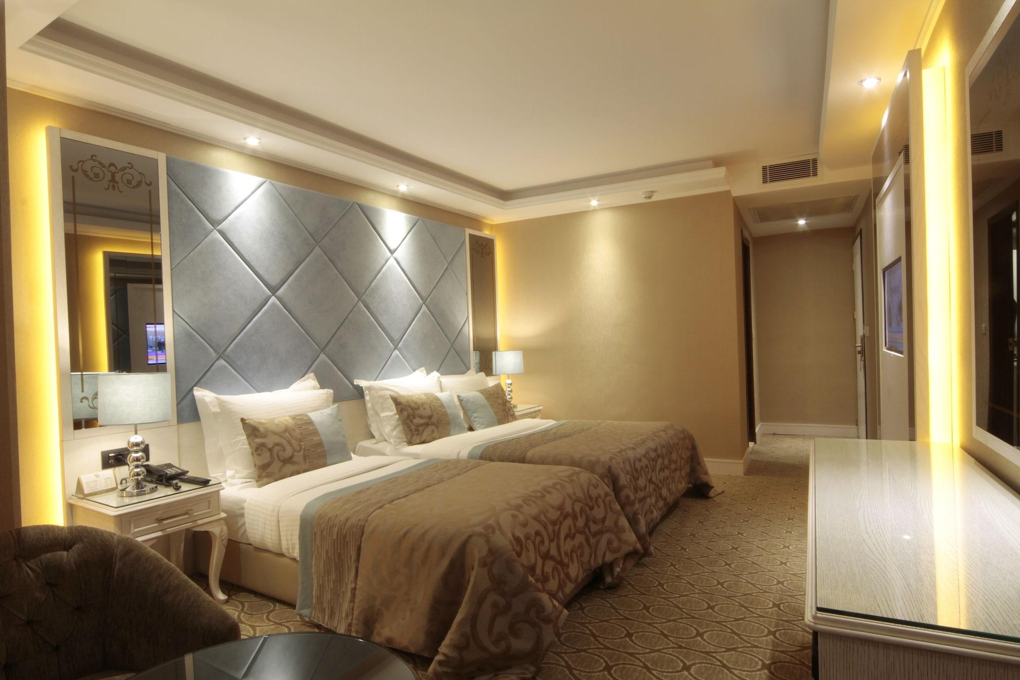Hotel The Parma Downtown 4*