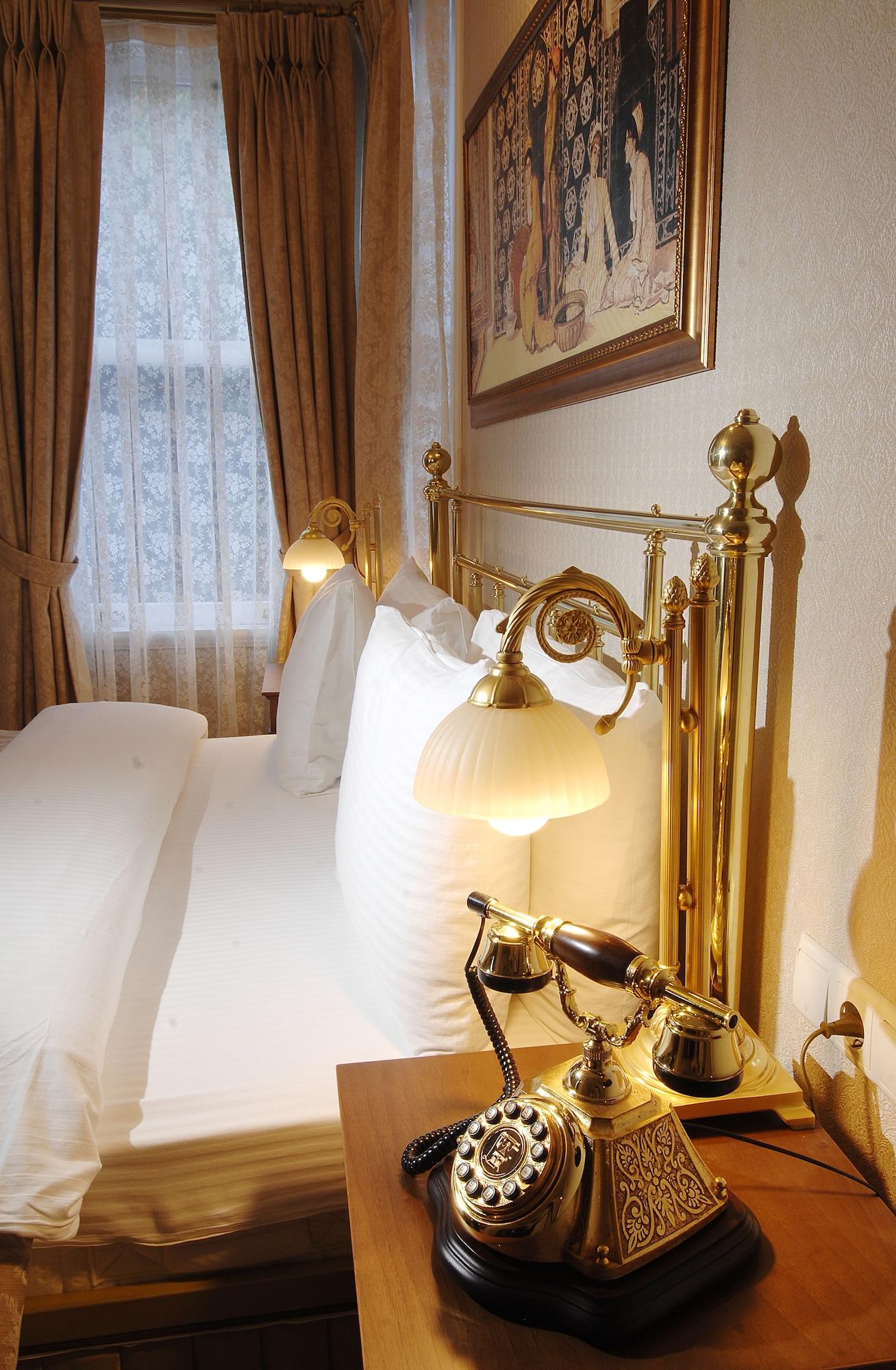 Hotel Darussaade Old - Sultanahmet 4*