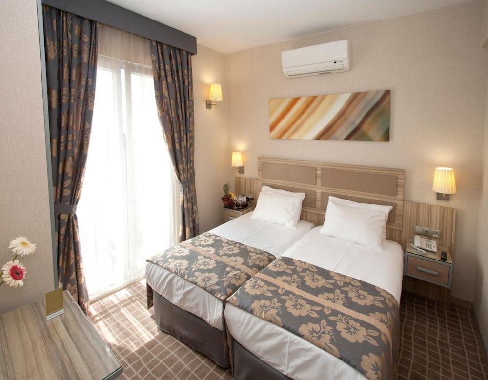 Hotel Nanda 4*