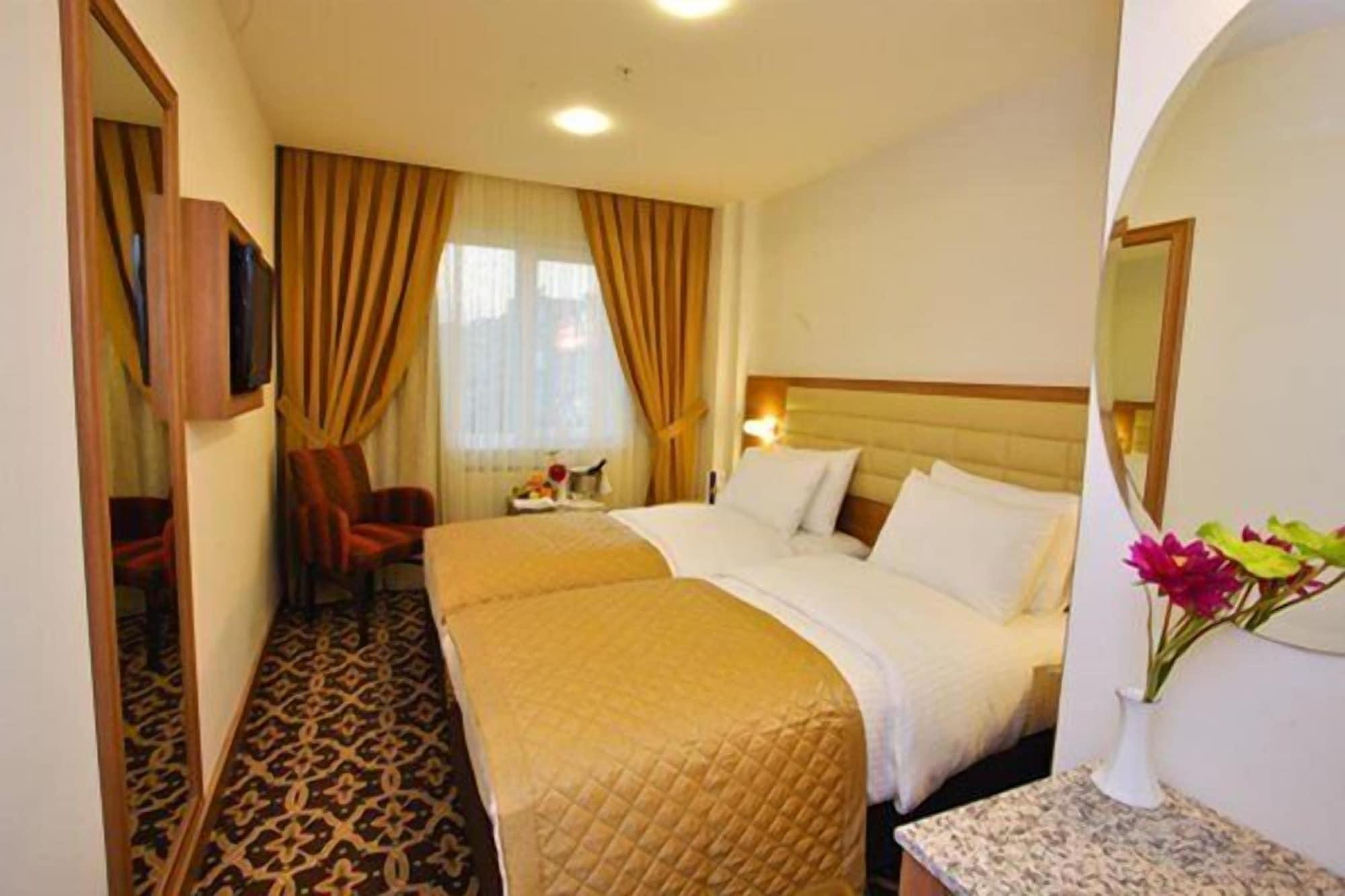 The Hotel 4*