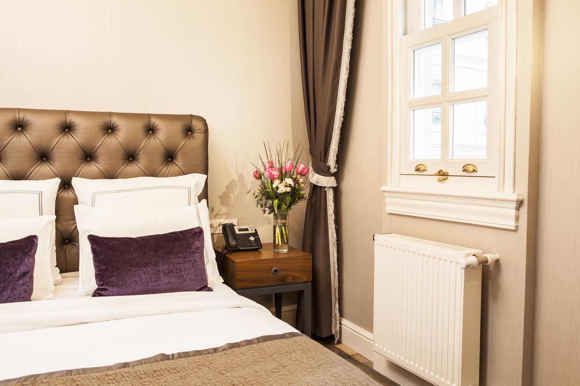 Meroddi Pera Flats Apartment