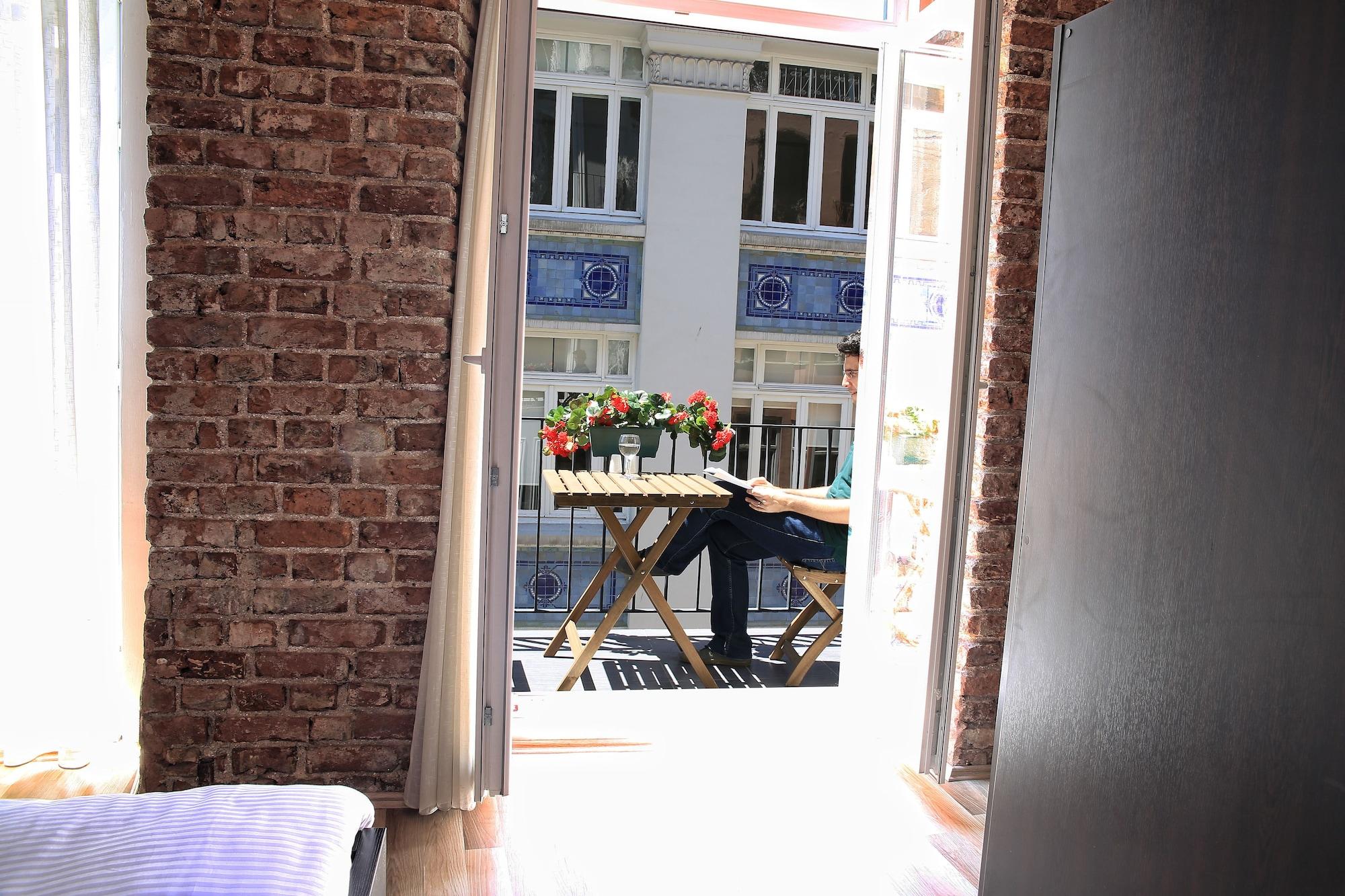 Karaköy Aparts Otel 4*