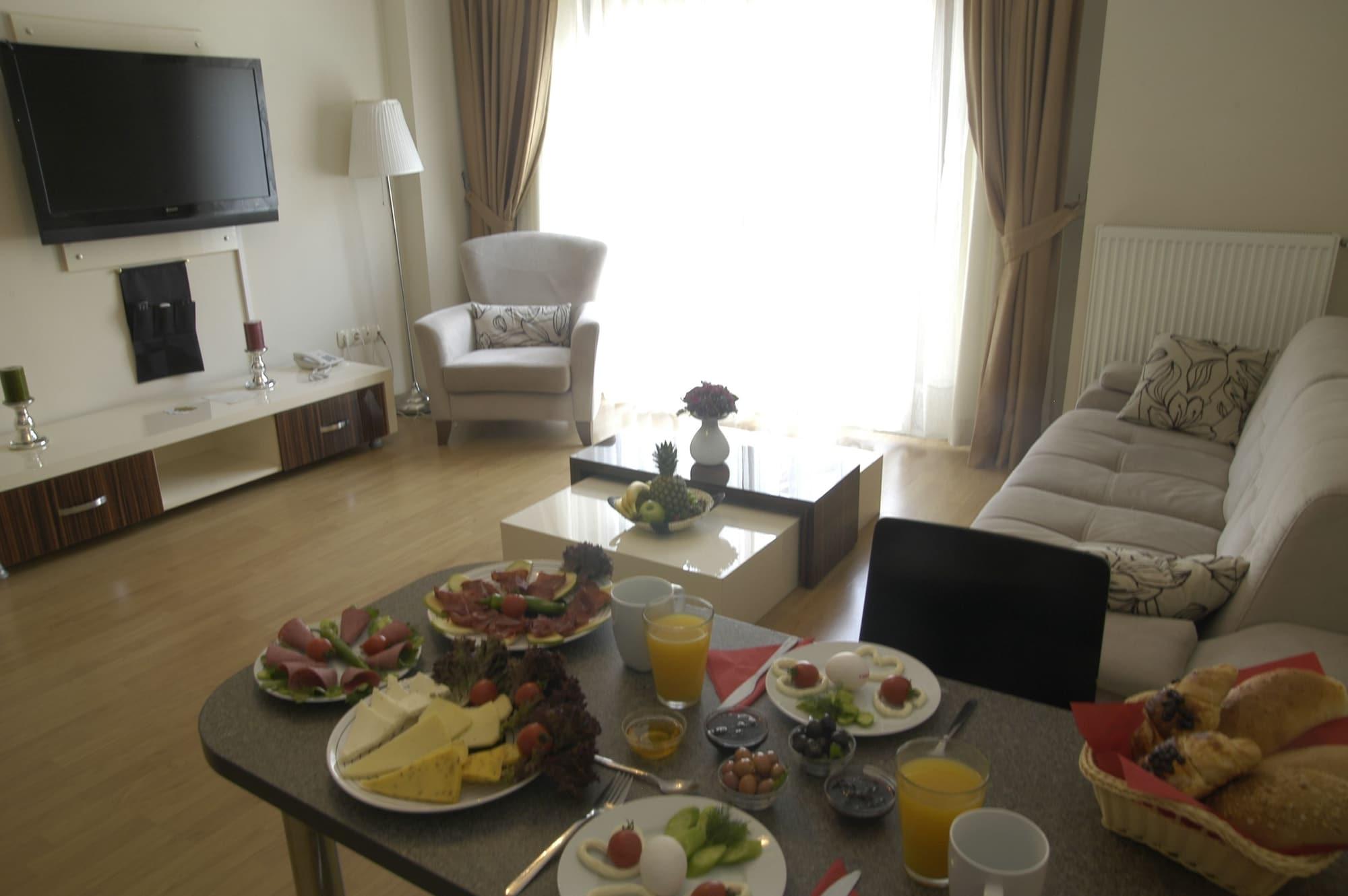 Blueway Aparthotel 3*