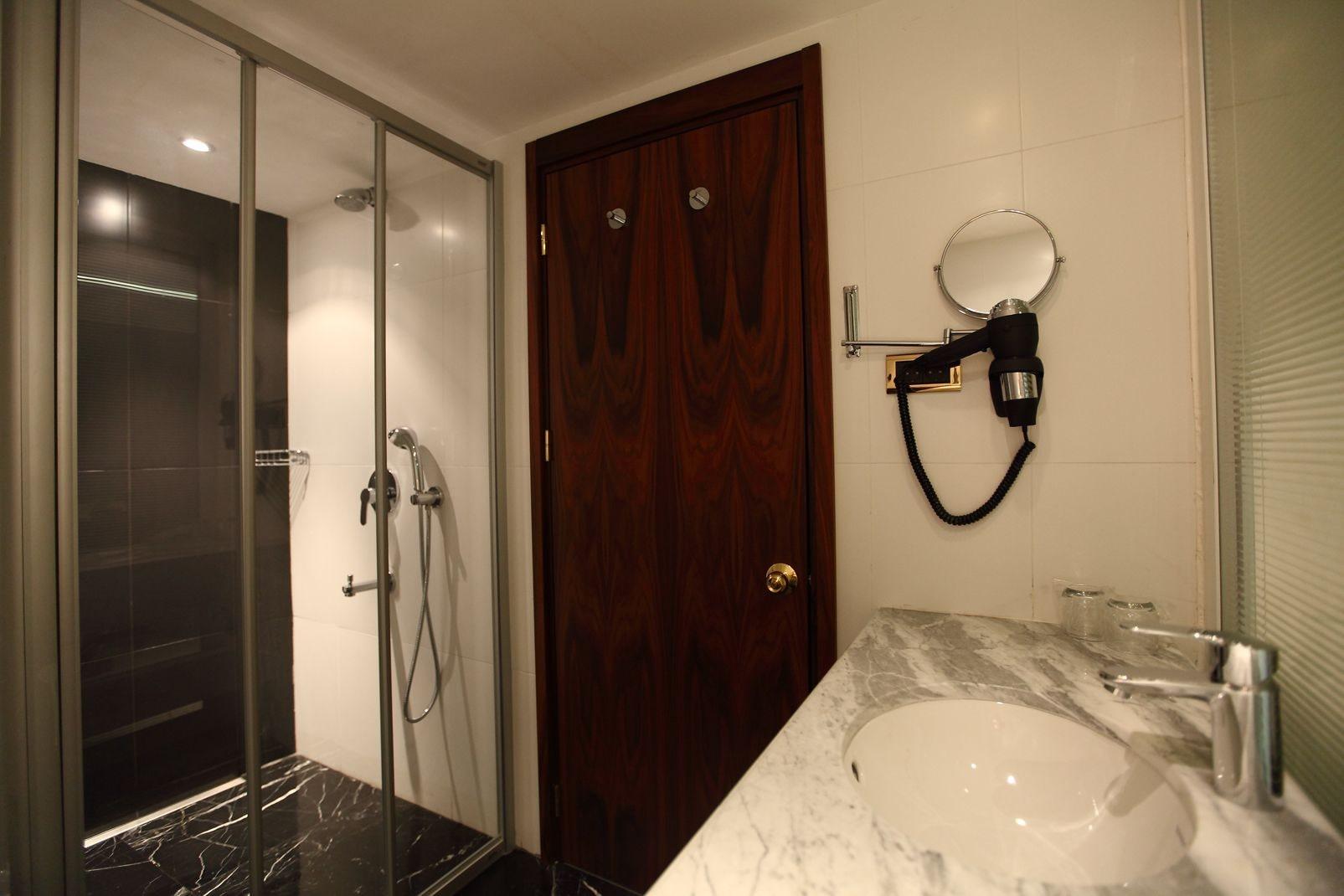 Hotel Victory &
