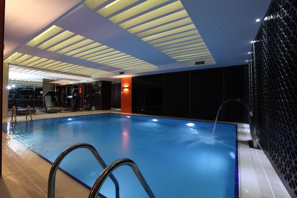 Hotel Victory & 4*
