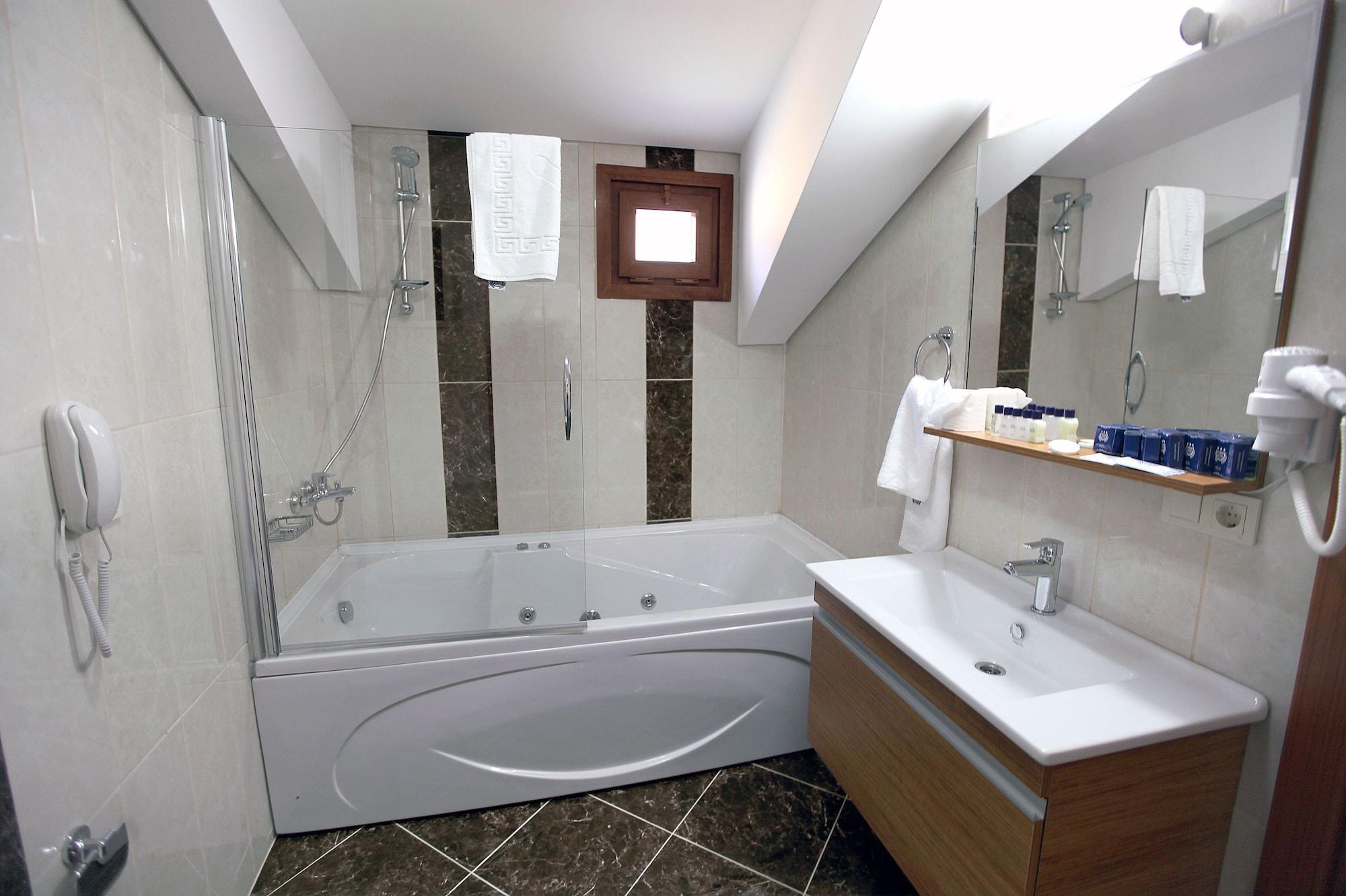 Grand Avcilar 3*