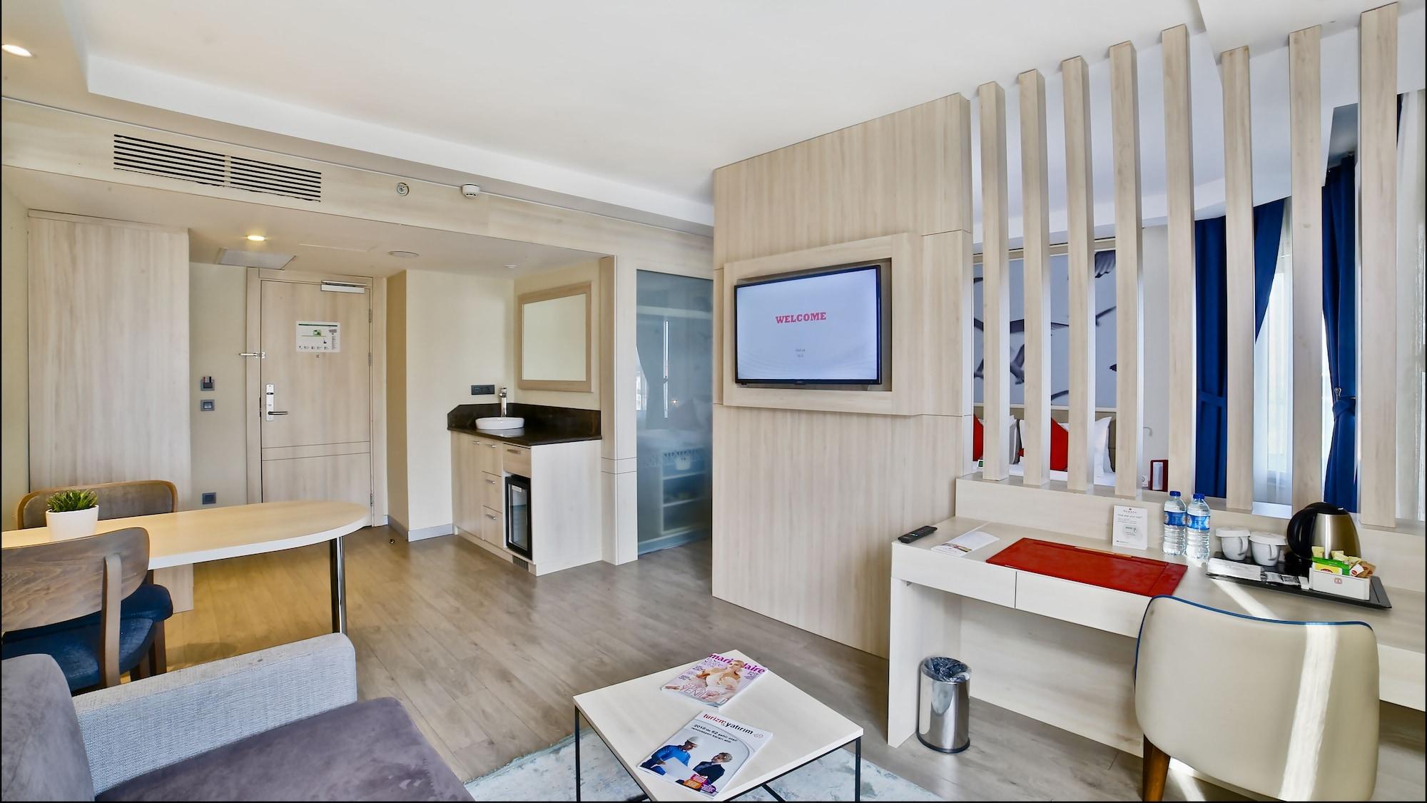 Ramada By Wyndham Old Hotel 4*
