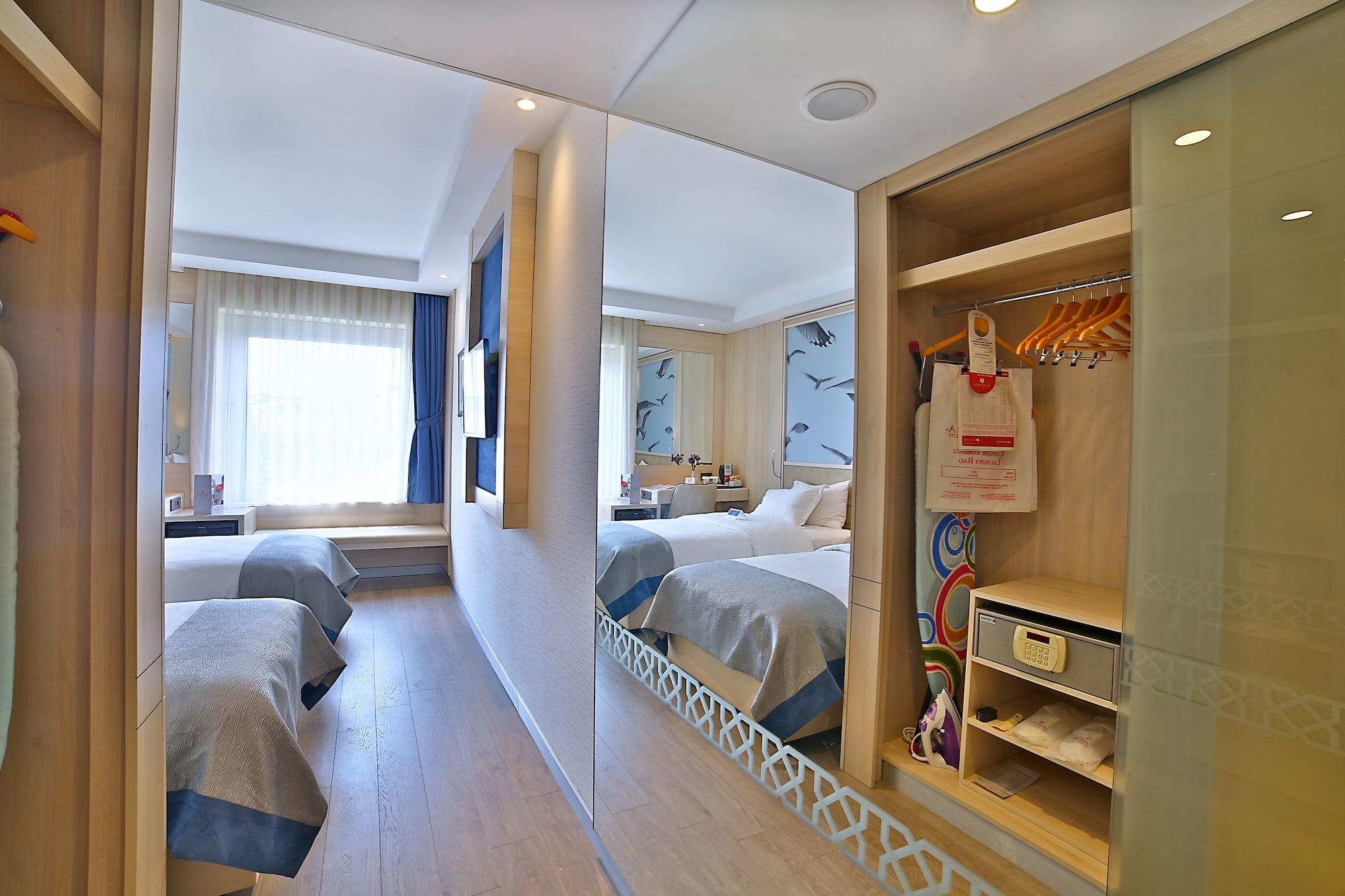 Ramada By Wyndham Old Hotel