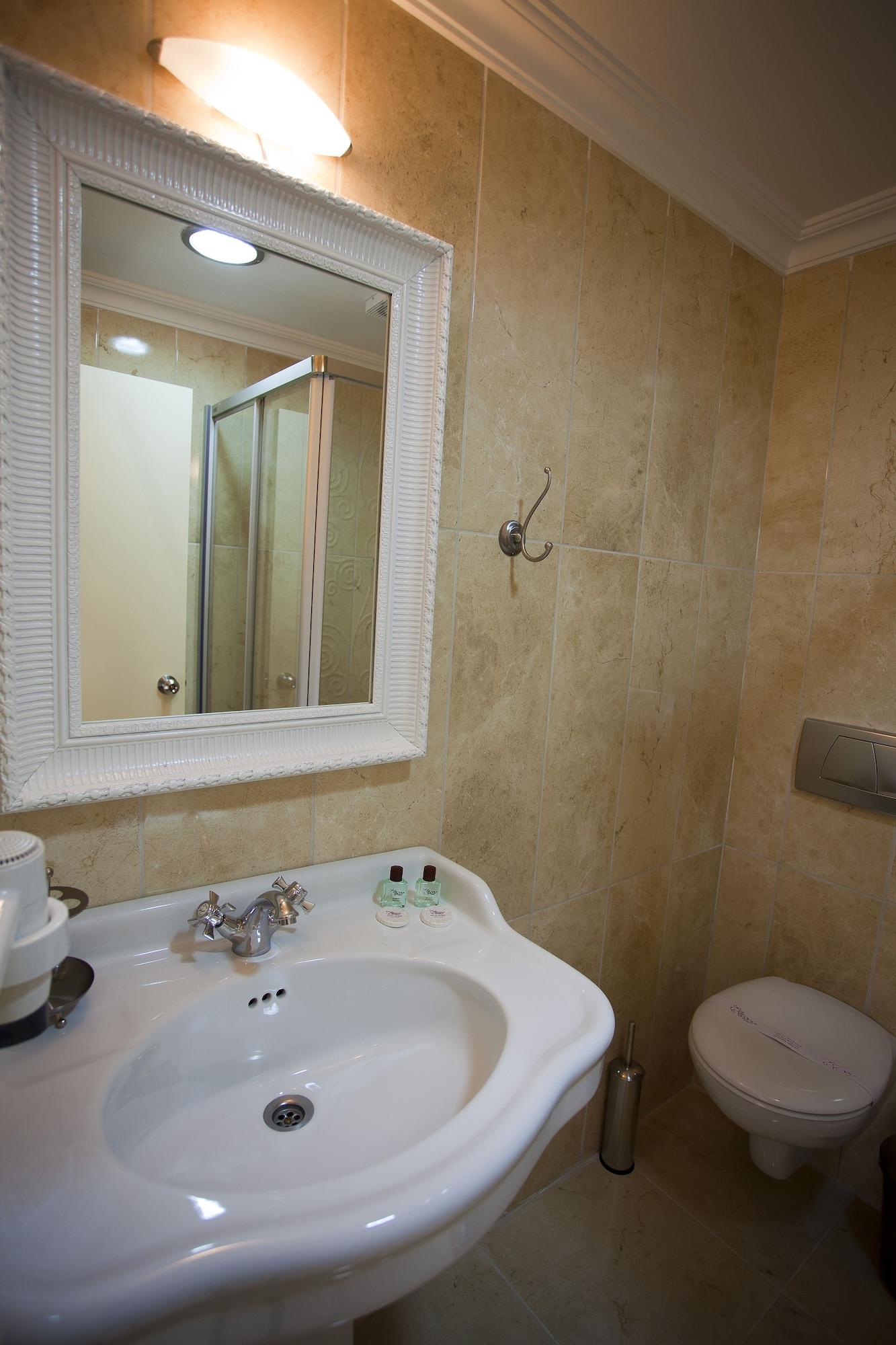 Evsen (adults Only) Otel 3*
