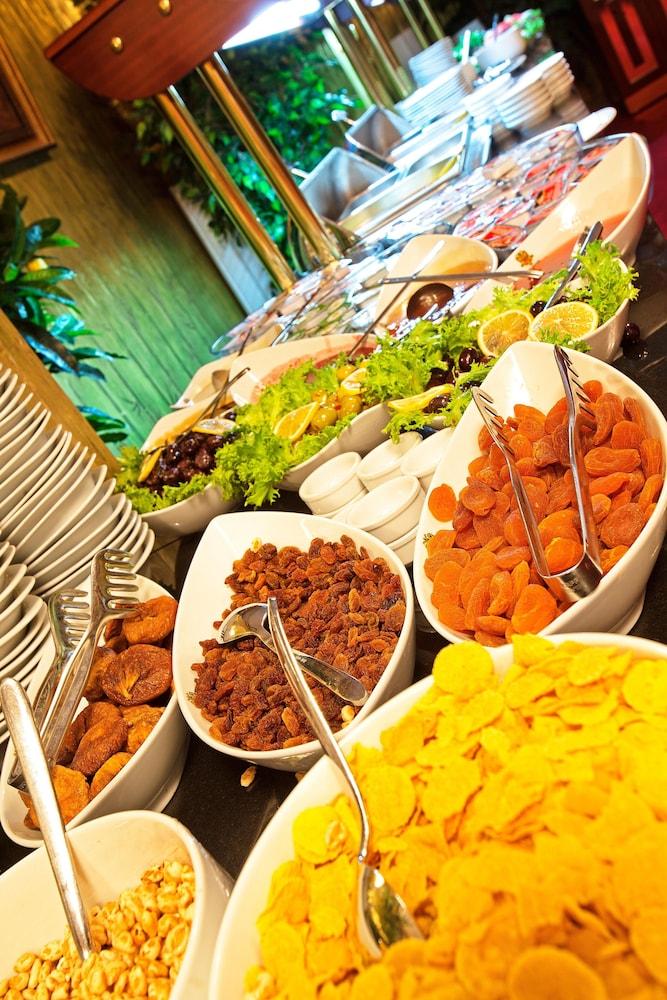 Antea Palace &
