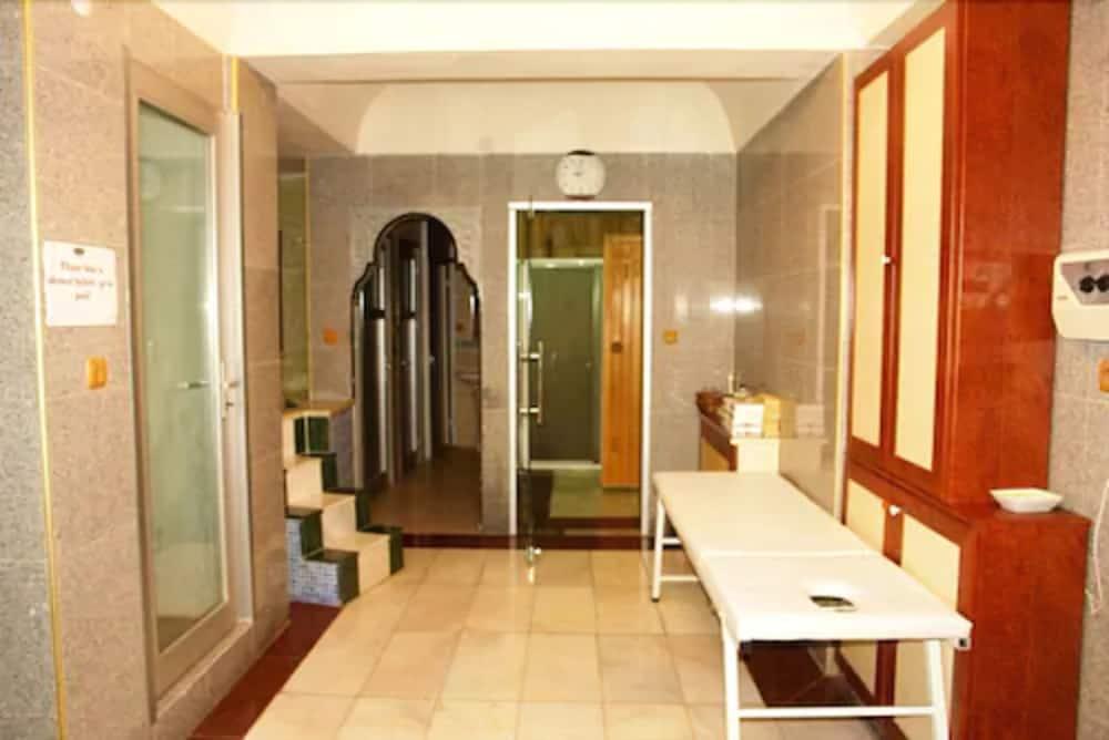 Hotel Turvan