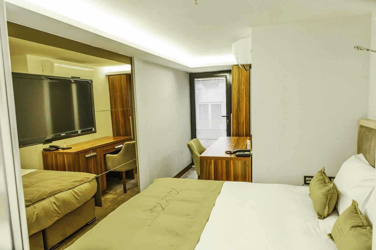 Hotel The 22