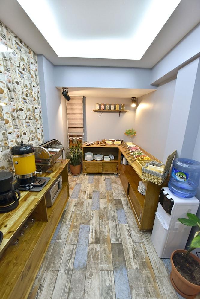 Sunlife Oldcity Hotel 2*
