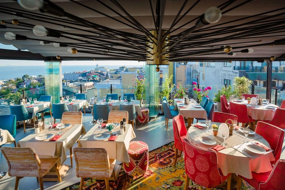 Tria Elegance 4* İstanbul