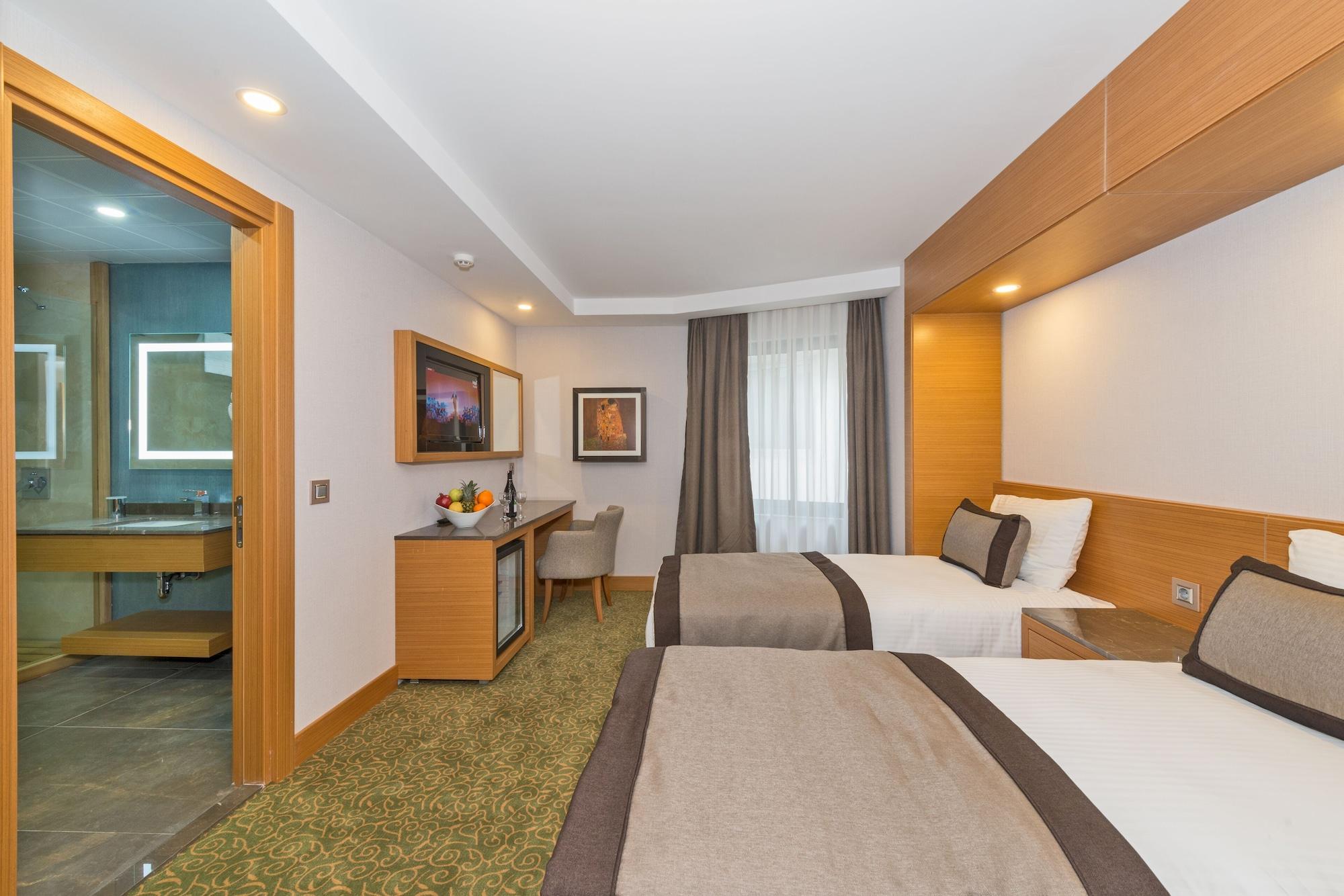 Bisetun Hotel 4*