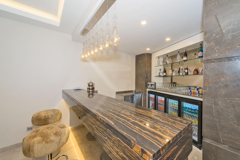 Bisetun Hotel