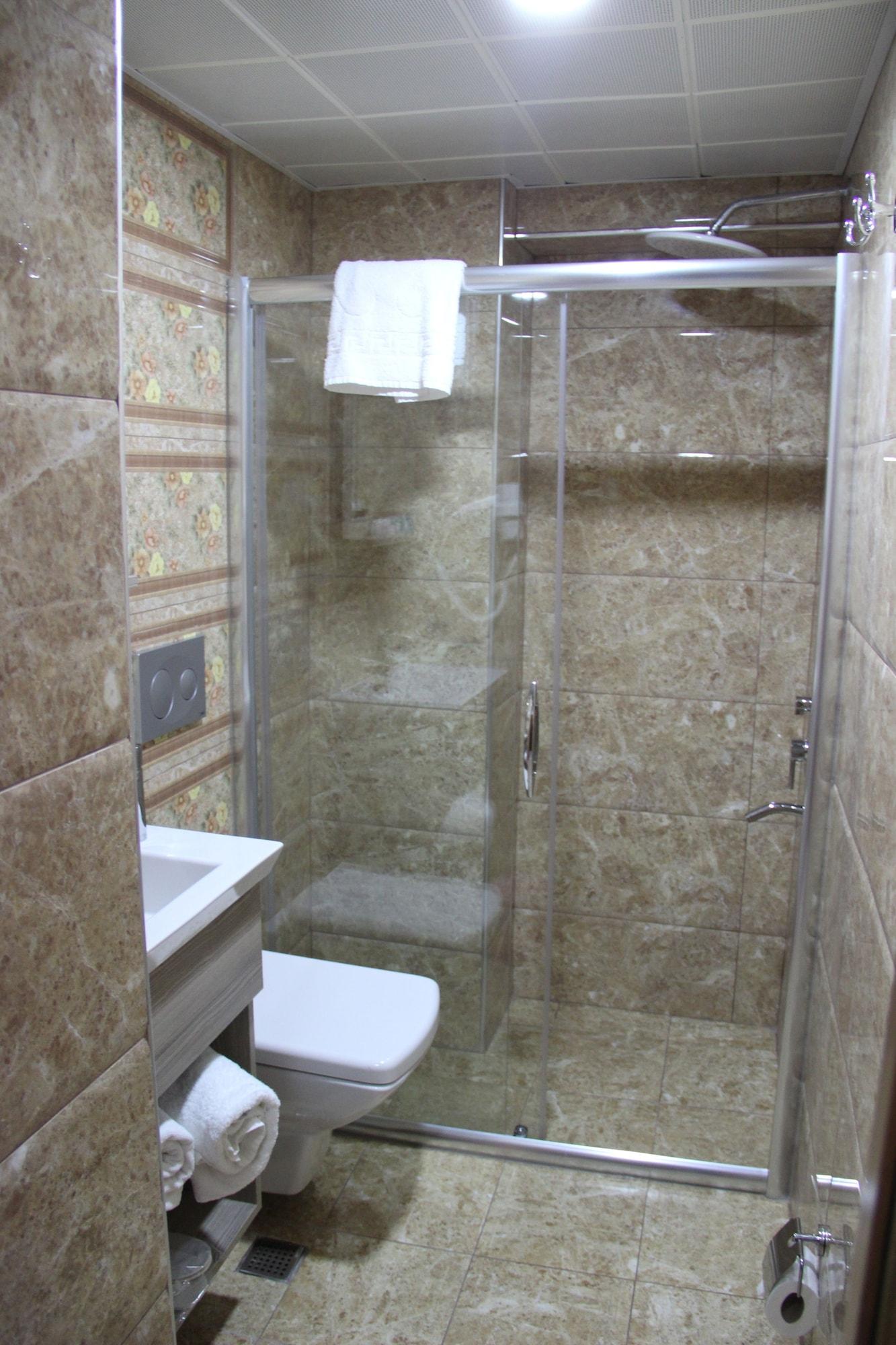 Kaya Madrid 3*