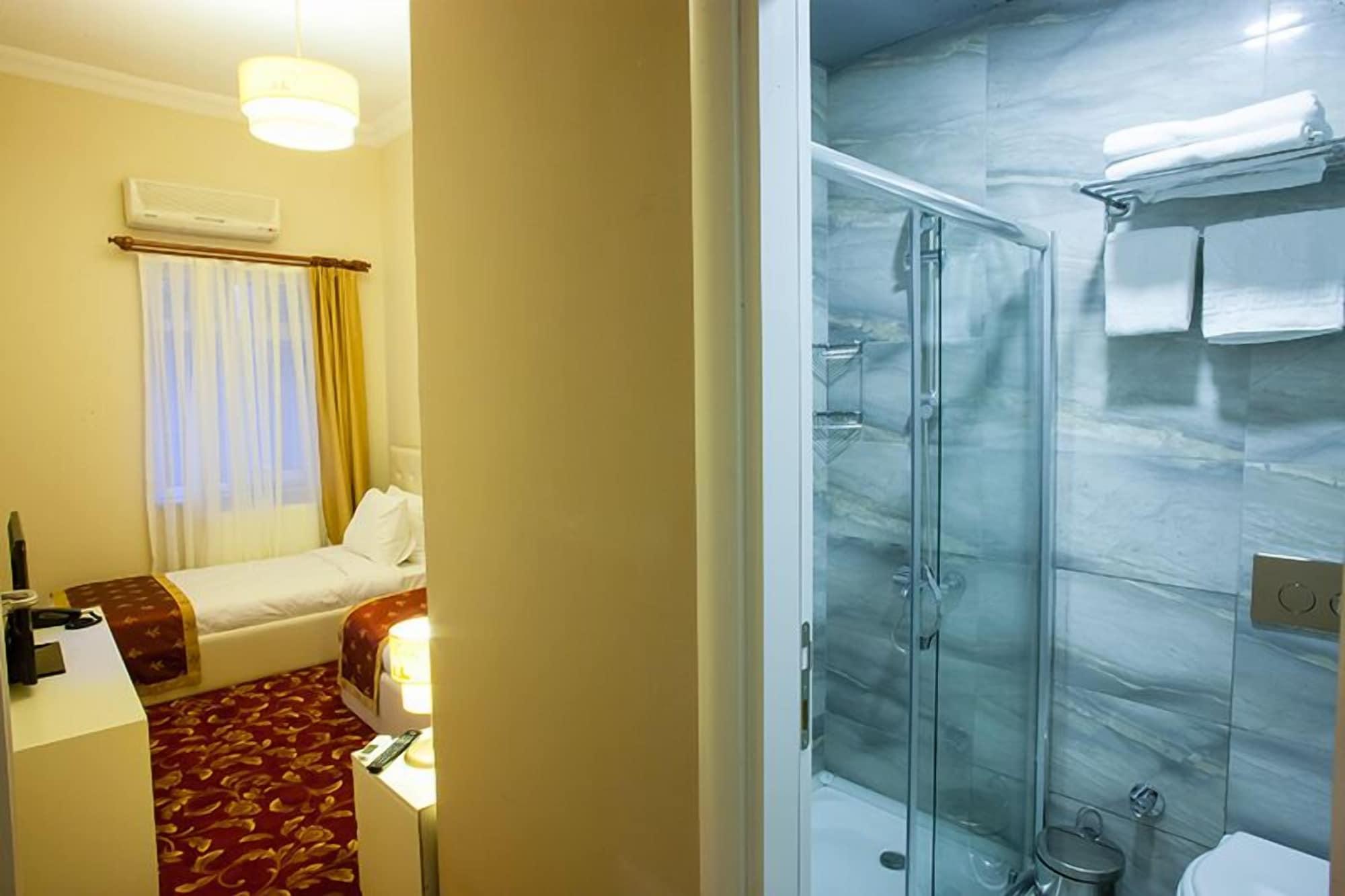 Istanburg Efes Otel 2*