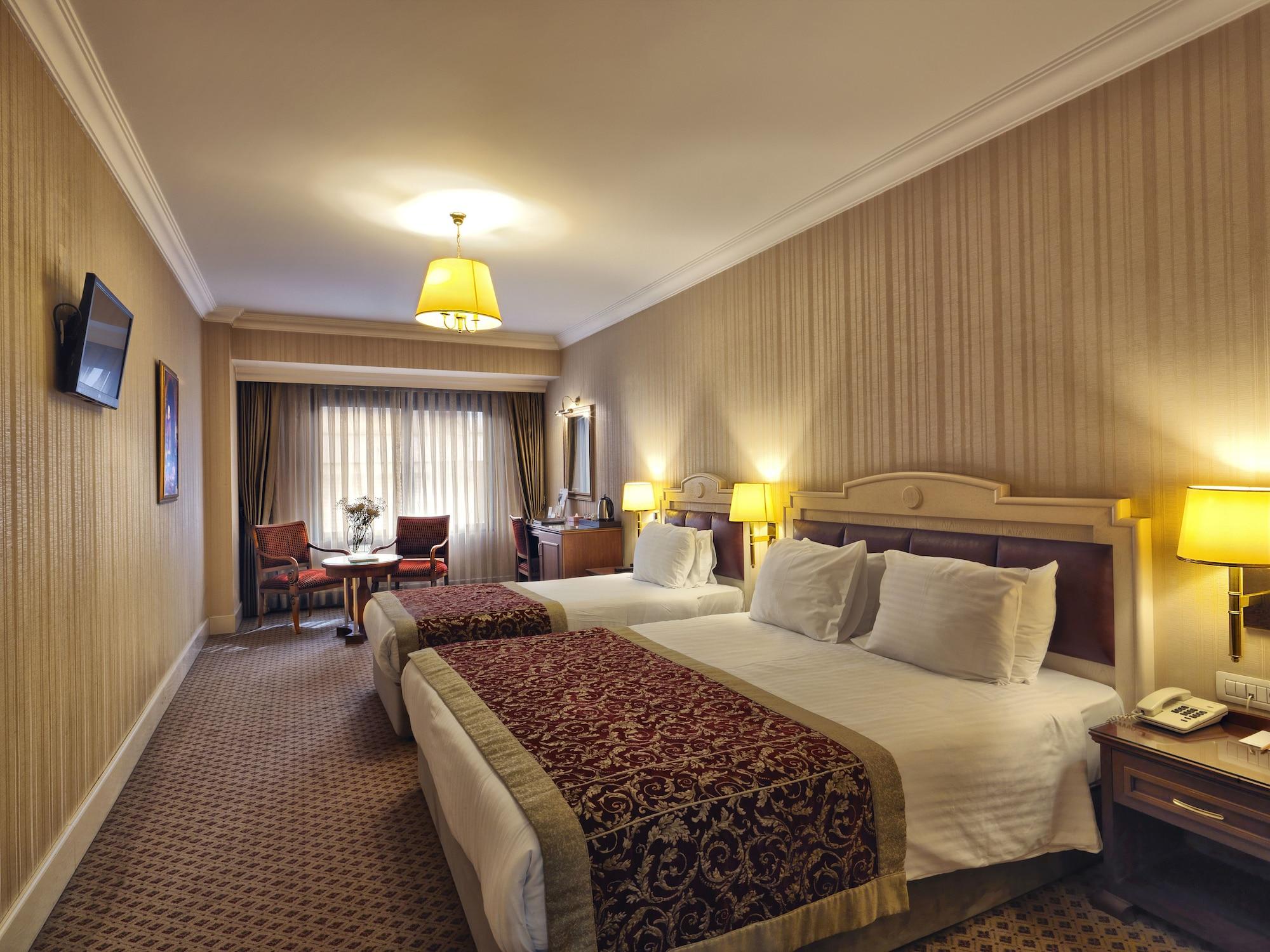 Taksim Metropark 4*