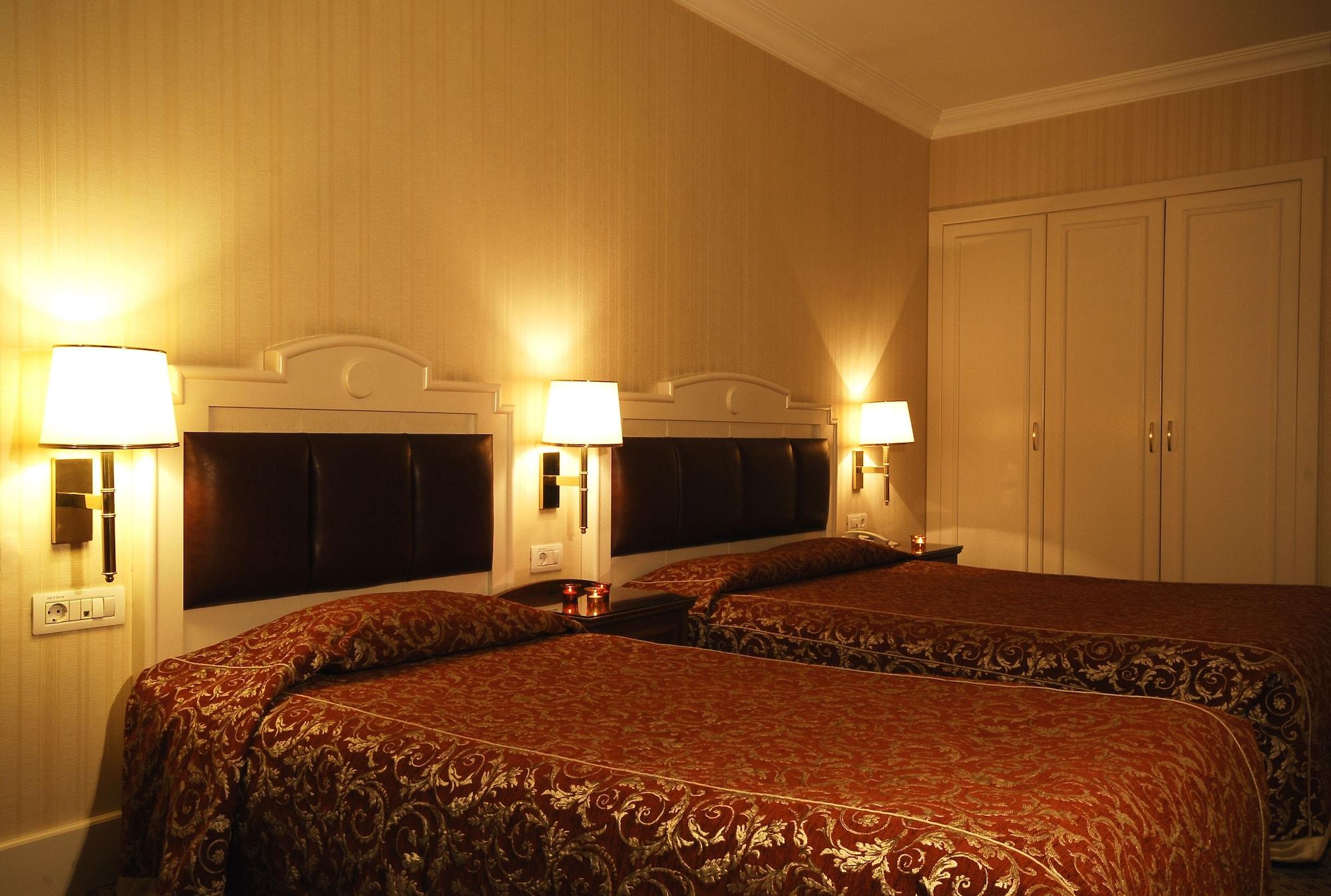 Taksim Metropark Hotel 4*