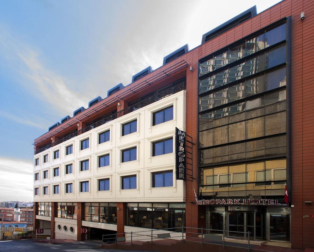 Taksim Metropark 4*