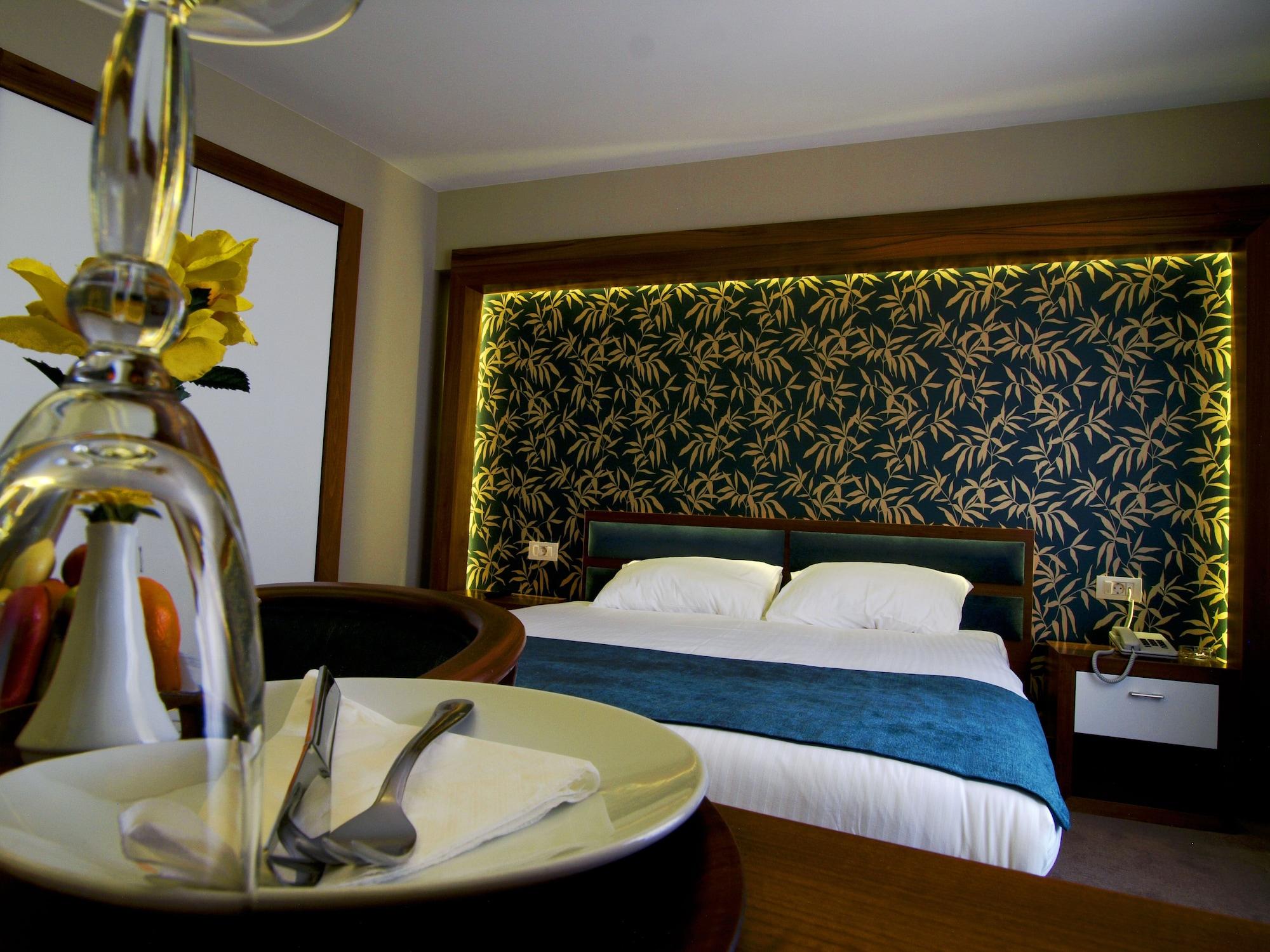 Bella Hotel