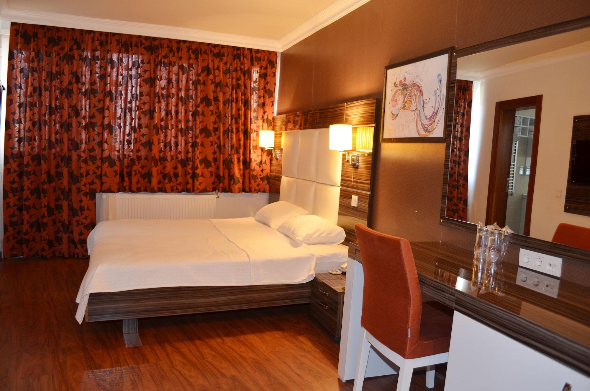 La Piano Hotel 2*