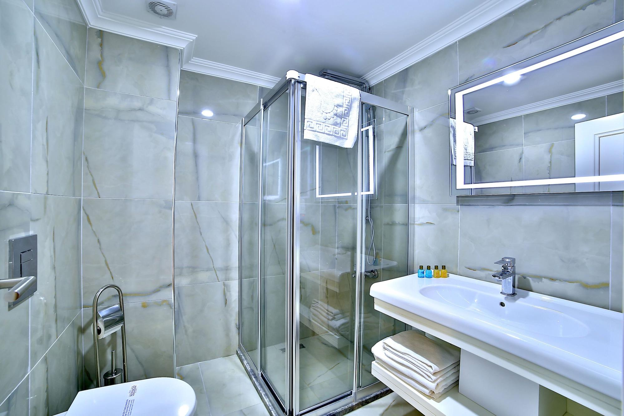 Hotel Monaco 4*