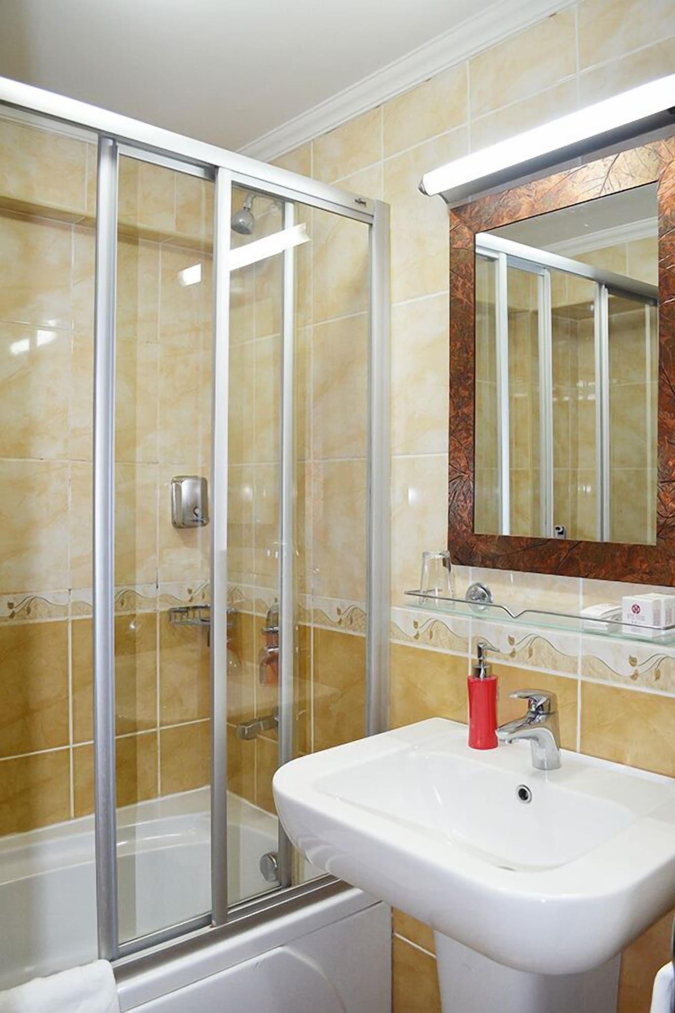 Yuksel Hotel Istanbul