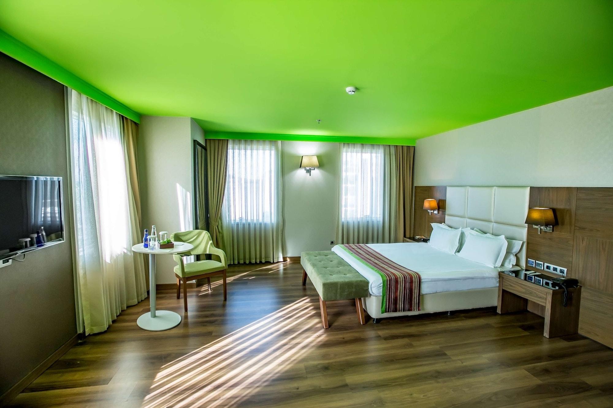 Park By Radisson Kavacik 4* Istambul